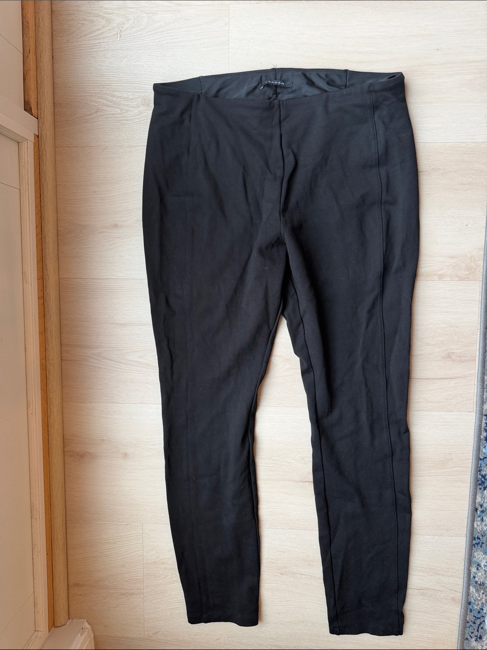 Tahari Black Women's Slim Stretch Leggings